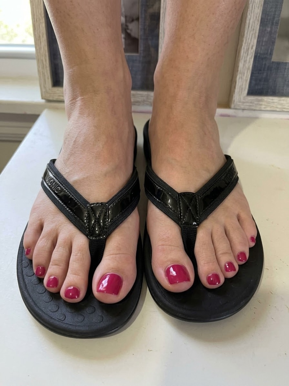 Vionic Black Patent Thong Sandals with Cushioned Footbed